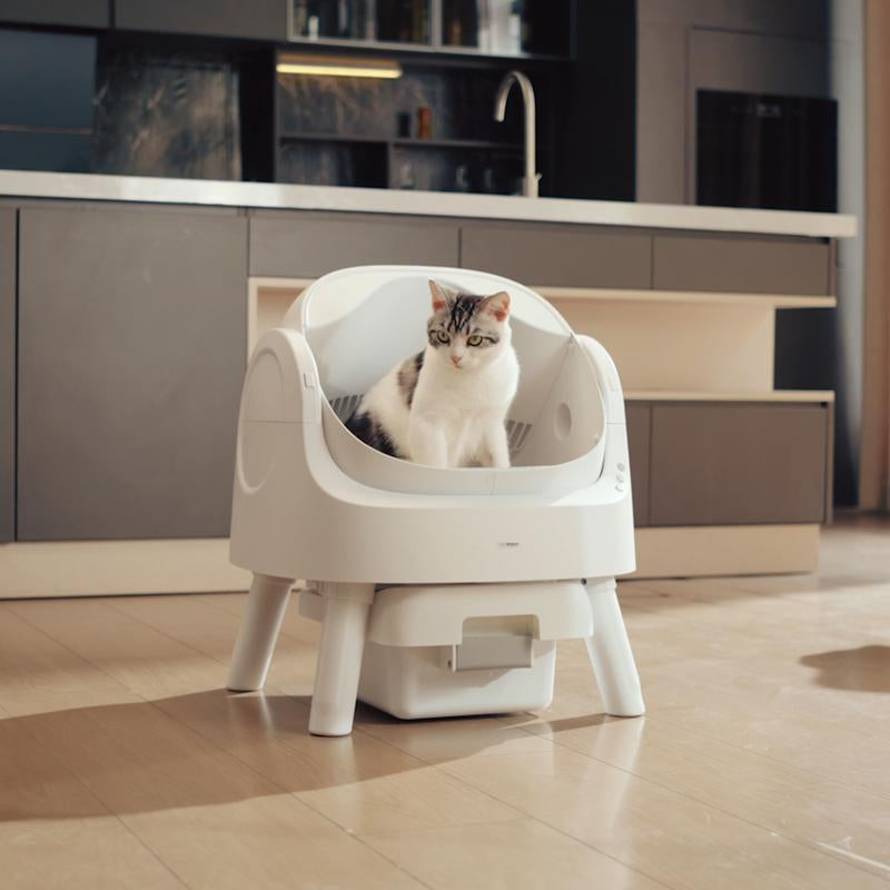 Auto Cleaning Cat Litter Box With Monitoring,  and Extremely Easy to Clean!