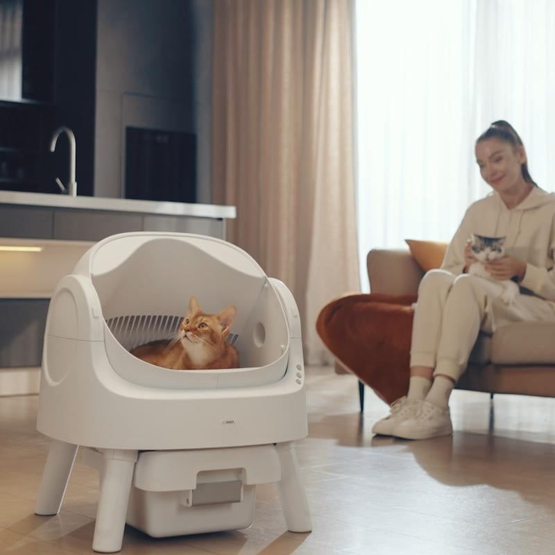 Auto Cleaning Cat Litter Box With Monitoring,  and Extremely Easy to Clean!